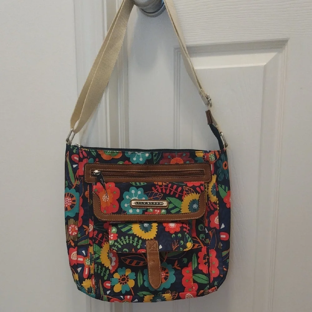 Lily Bloom Vibrant Crossbody Bag with Playful Floral Design